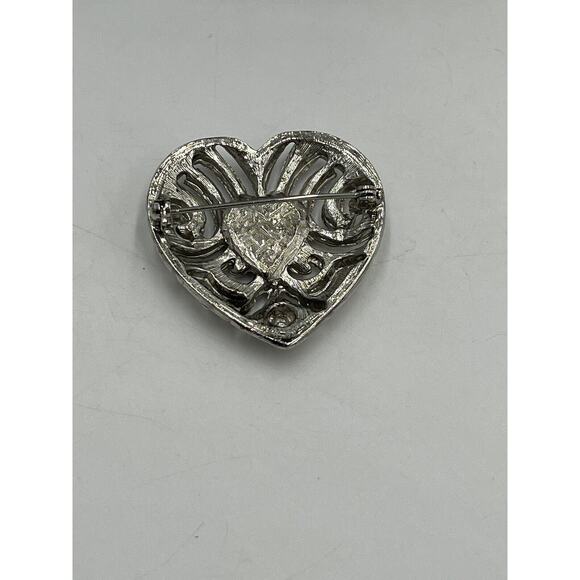 Renaissance Style Filigree Textured Silver Tone Heart Pin Brooch Black Stone - Picture 7 of 9